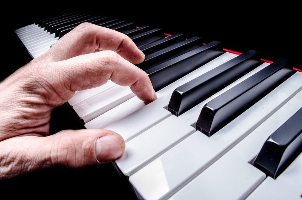 piano, black, pianist-315012.jpg